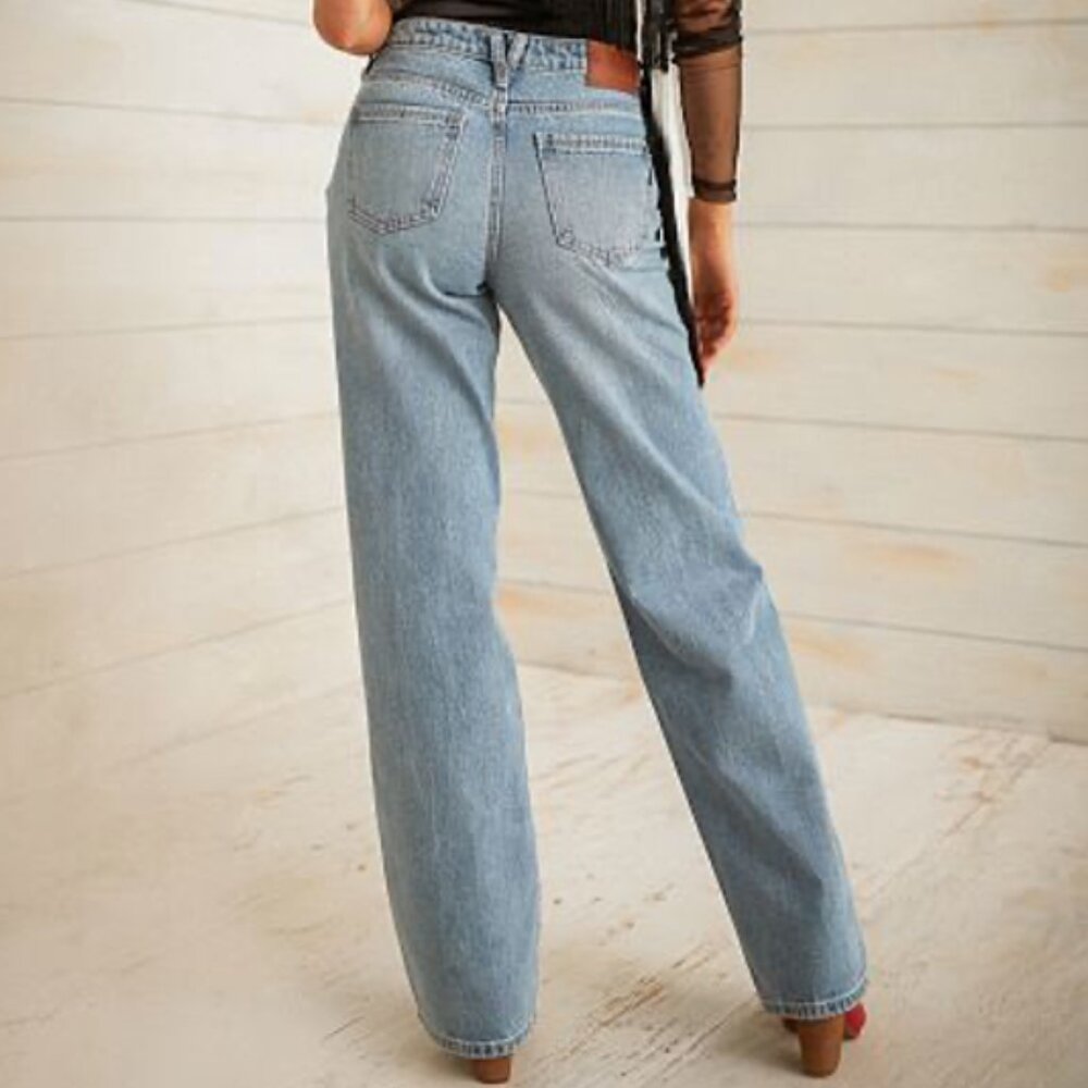 Sterling & Stitch Buckle Ultra High Rise Wide Leg Jean Light Wash Women's 28 - Picture 3 of 16